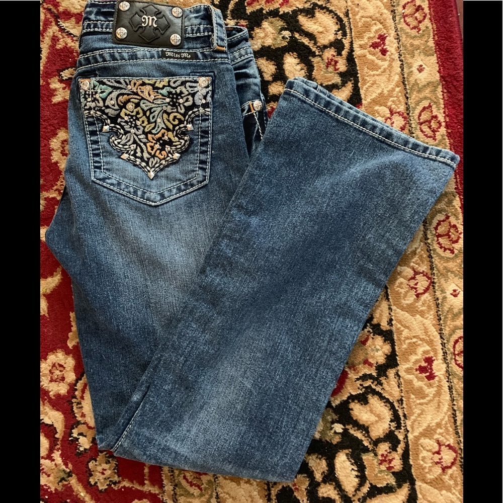 Miss Me jeans size 31. Beautiful flower design